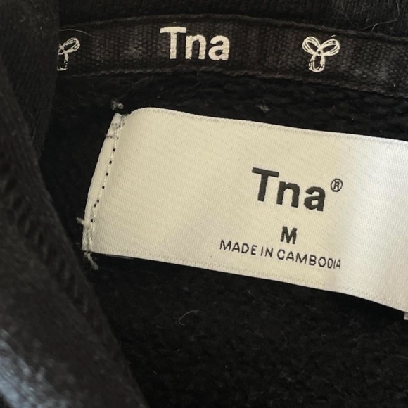 TNA boyfriend Cropped Hoodie from Aritzia - Picture 5 of 7